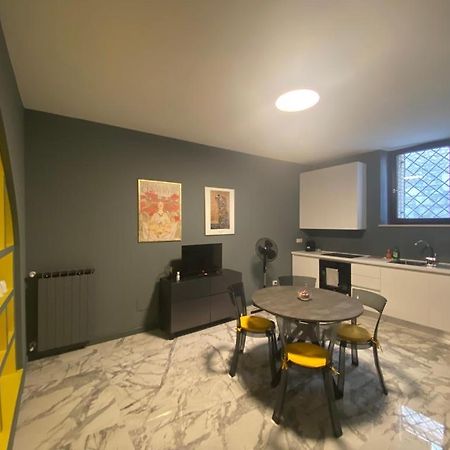 Modern City Center Apartment Беневенто Екстериор снимка