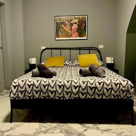 Modern City Center Apartment Беневенто Екстериор снимка
