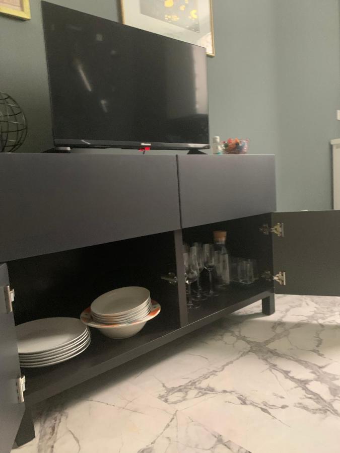 Modern City Center Apartment Беневенто Екстериор снимка