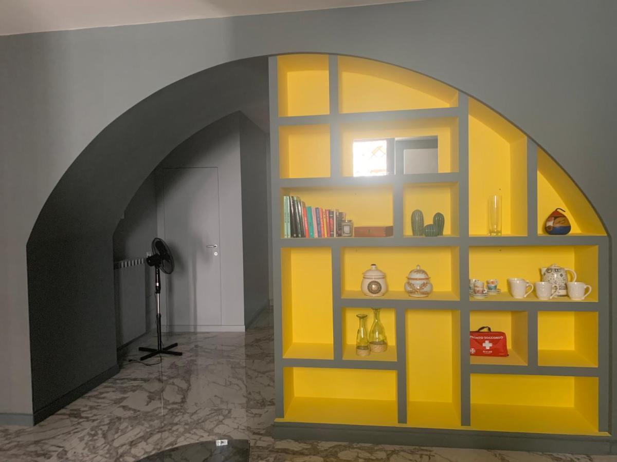 Modern City Center Apartment Беневенто Екстериор снимка