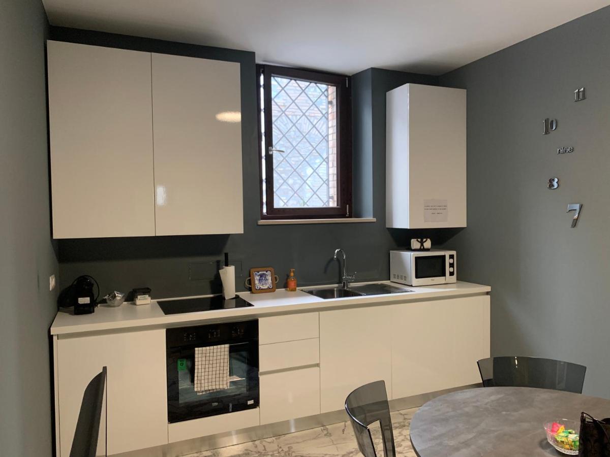 Modern City Center Apartment Беневенто Екстериор снимка